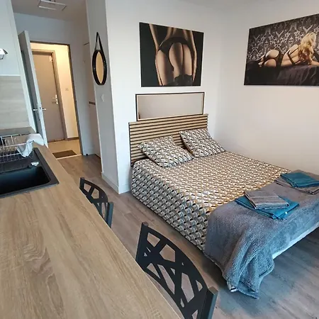 Naturiste Cap D'agde Port Venus 211